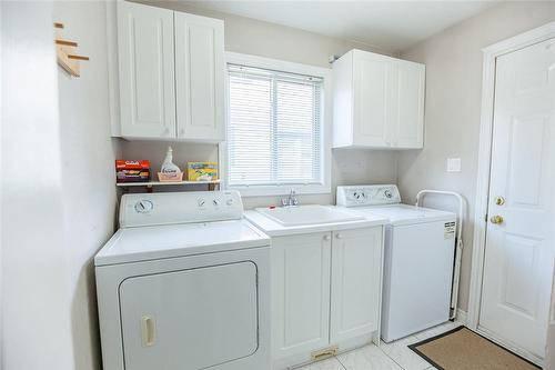 369 Nelles Road N, Grimsby, ON - Indoor Photo Showing Laundry Room