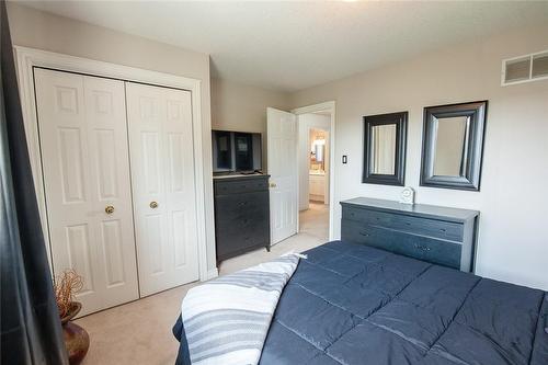 369 Nelles Road N, Grimsby, ON - Indoor Photo Showing Bedroom