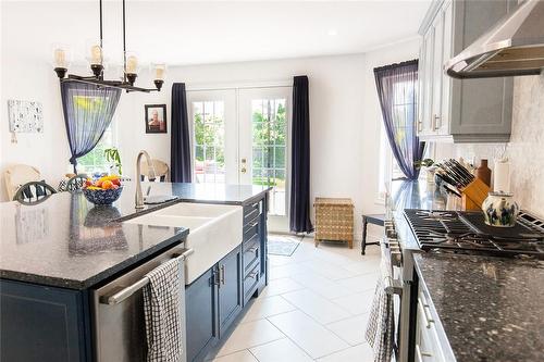 369 Nelles Road N, Grimsby, ON - Indoor Photo Showing Kitchen