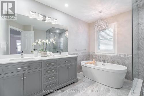 2265 Brays Lane, Oakville (Glen Abbey), ON - Indoor Photo Showing Bathroom