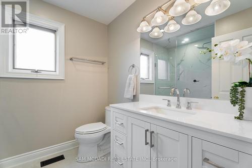 2265 Brays Lane, Oakville (Glen Abbey), ON - Indoor Photo Showing Bathroom