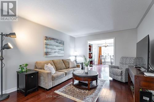 2265 Brays Lane, Oakville (Glen Abbey), ON - Indoor Photo Showing Living Room