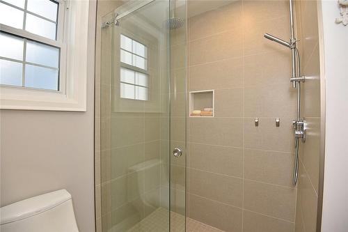 26 Corbett Avenue, St. Catharines, ON - Indoor Photo Showing Bathroom