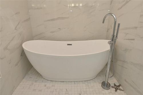 26 Corbett Avenue, St. Catharines, ON - Indoor Photo Showing Bathroom