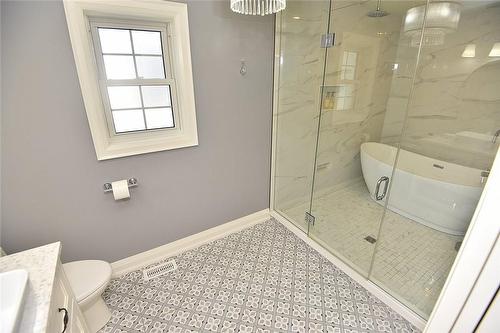 26 Corbett Avenue, St. Catharines, ON - Indoor Photo Showing Bathroom