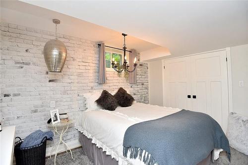 26 Corbett Avenue, St. Catharines, ON - Indoor Photo Showing Bedroom