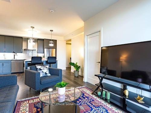 1004-500 Brock Ave, Burlington, ON - Indoor Photo Showing Living Room