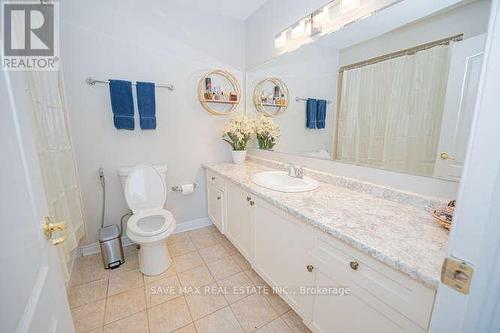 2 Dunegrass Way, Brampton (Bram East), ON - Indoor Photo Showing Bathroom