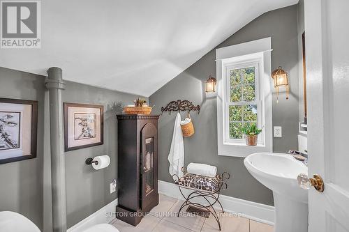 1288 Brock Road, Hamilton, ON - Indoor Photo Showing Bathroom