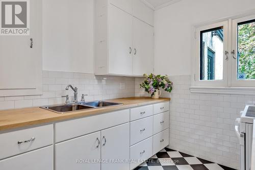 82 Dublin Street, Peterborough (Downtown), ON - Indoor Photo Showing Kitchen With Double Sink