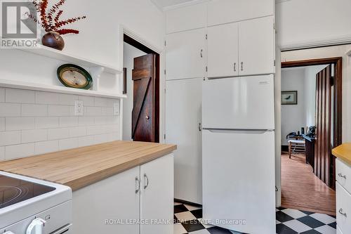 82 Dublin Street, Peterborough (Downtown), ON - Indoor Photo Showing Kitchen