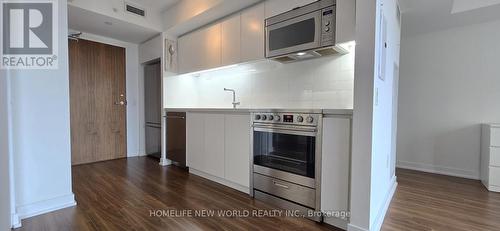 1508 - 85 Queens Wharf Road, Toronto (Waterfront Communities), ON - Indoor Photo Showing Kitchen