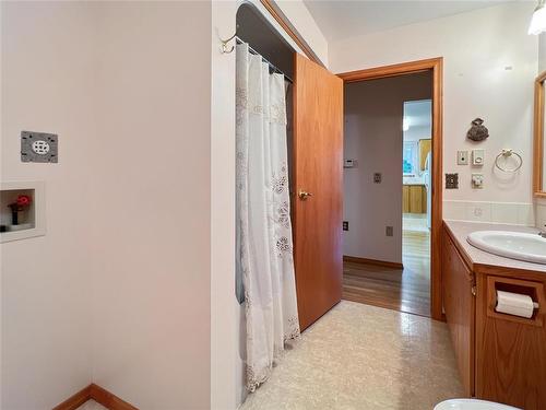 76 Centennial Drive, Onanole, MB - Indoor Photo Showing Bathroom