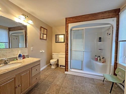 169 Bell Street, Nipigon, ON - Indoor Photo Showing Bathroom