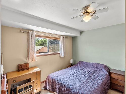 1011 Surrey Ave, Kamloops, BC - Indoor Photo Showing Bedroom