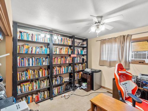 1011 Surrey Ave, Kamloops, BC - Indoor Photo Showing Office