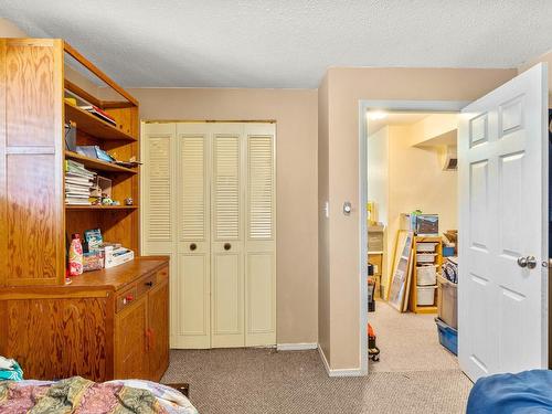 1011 Surrey Ave, Kamloops, BC - Indoor Photo Showing Bedroom