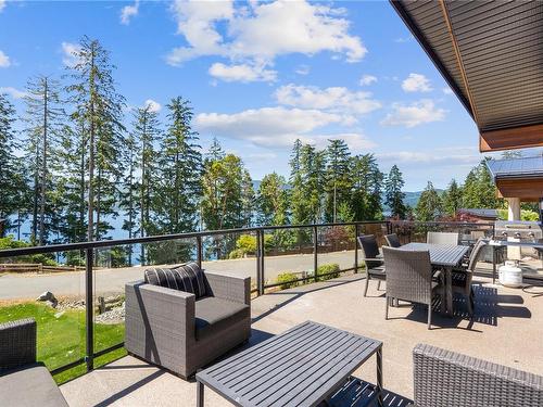 7477 Cottage Way, Lake Cowichan, BC 