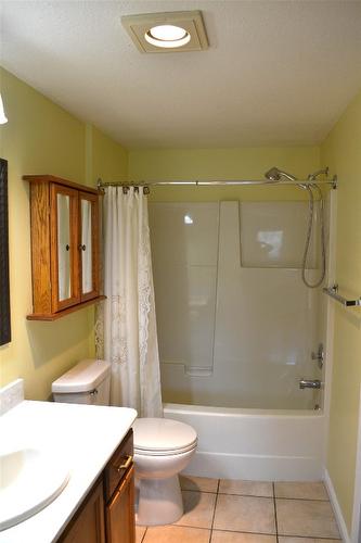 204-1170 Brookside Avenue, Kelowna, BC - Indoor Photo Showing Bathroom