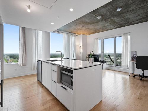 Vue d'ensemble - 2326-60 Rue De L'Éclipse, Brossard, QC - Indoor Photo Showing Kitchen With Upgraded Kitchen