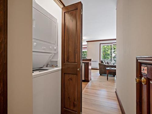 Interior - 10-300 Rue Du Mont-Plaisant, Mont-Tremblant, QC - Indoor Photo Showing Laundry Room