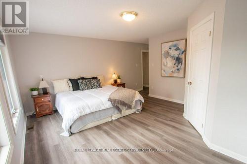 91 Riverside Drive, Kawartha Lakes (Bobcaygeon), ON - Indoor Photo Showing Bedroom