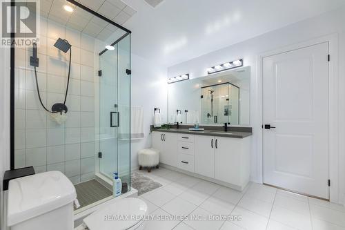 32 Paddington Grove, Barrie, ON - Indoor Photo Showing Bathroom