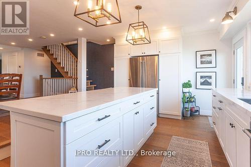 510 Richey Crescent, Mississauga, ON - Indoor Photo Showing Kitchen