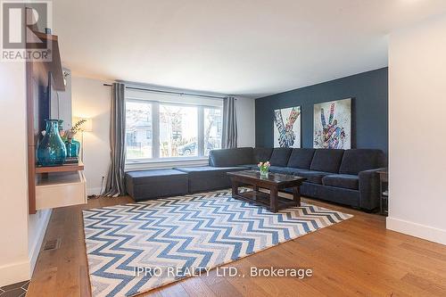 510 Richey Crescent, Mississauga, ON - Indoor Photo Showing Living Room