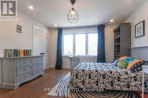 510 Richey Crescent, Mississauga, ON - Indoor Photo Showing Bedroom