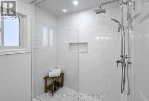 1630 Burnside Drive, Pickering, ON - Indoor Photo Showing Bathroom