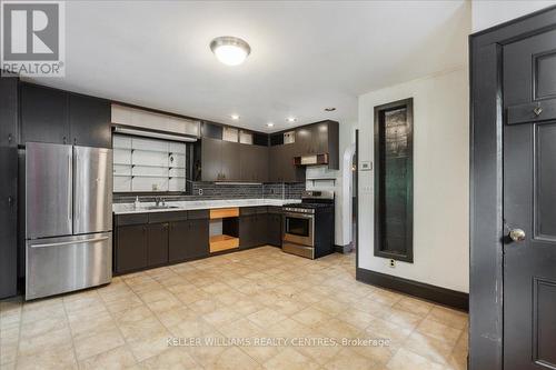 7 Richmond Street W, New Tecumseth (Tottenham), ON - Indoor Photo Showing Kitchen