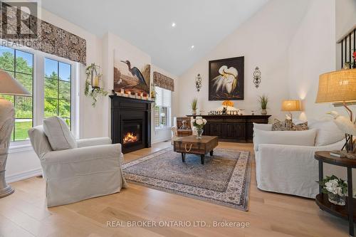 23 Howard Williams Court, Uxbridge, ON - Indoor Photo Showing Living Room With Fireplace