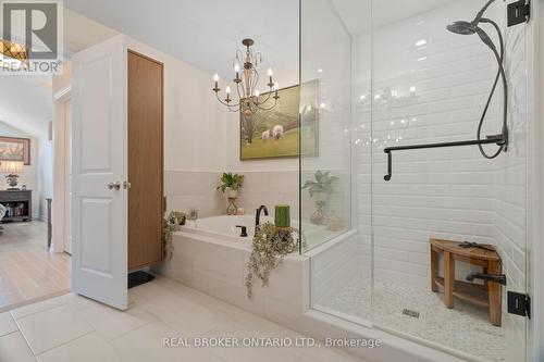 23 Howard Williams Court, Uxbridge, ON - Indoor Photo Showing Bathroom