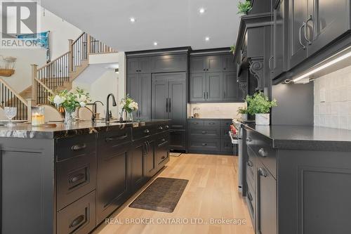 23 Howard Williams Court, Uxbridge, ON - Indoor Photo Showing Kitchen