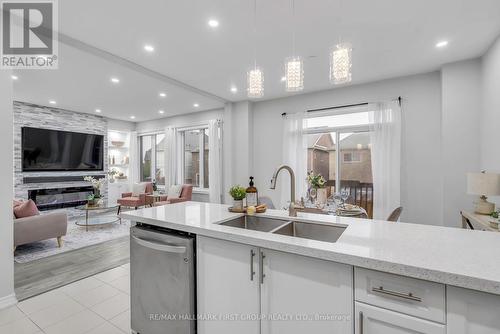 2375 Dobbinton Street, Oshawa (Windfields), ON - Indoor Photo Showing Kitchen With Double Sink With Upgraded Kitchen