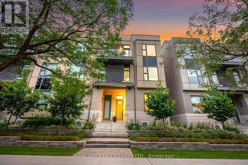 869 Clark Avenue W, Vaughan (Brownridge), ON - Outdoor With Facade