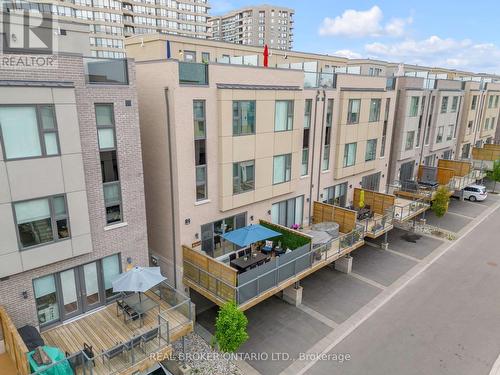 869 Clark Avenue W, Vaughan (Brownridge), ON - Outdoor