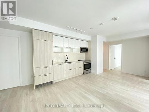 S808 - 180 Mill Street, Toronto (Waterfront Communities), ON - Indoor Photo Showing Kitchen