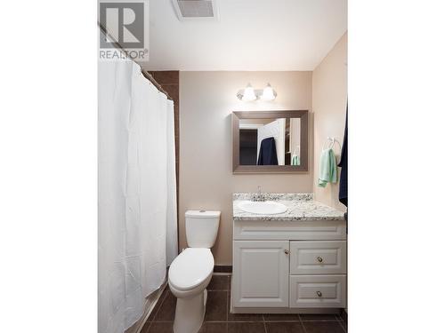 2505 Kenney Court, Prince George, BC - Indoor Photo Showing Bathroom