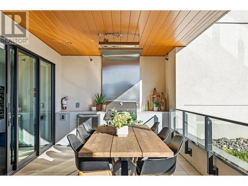 3000 Ariva Drive Unit# 3205, Kelowna, BC - Indoor Photo Showing Dining Room