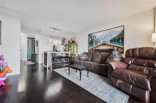 350 Quigley Road|Unit #749, Hamilton, ON - Indoor Photo Showing Living Room