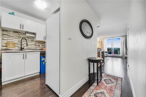 350 Quigley Road|Unit #749, Hamilton, ON - Indoor Photo Showing Kitchen