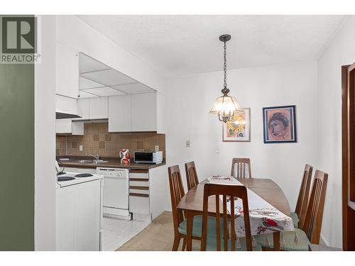 1056 Bernard Avenue Unit# 310, Kelowna, BC - Indoor Photo Showing Dining Room