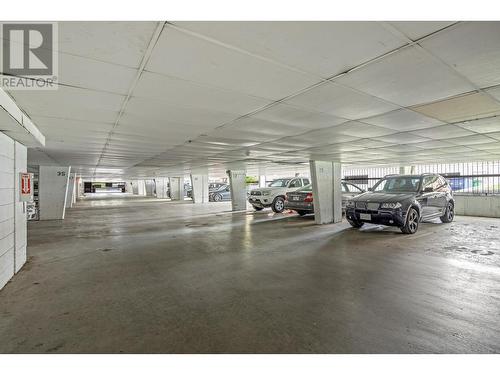 1056 Bernard Avenue Unit# 310, Kelowna, BC - Indoor Photo Showing Garage