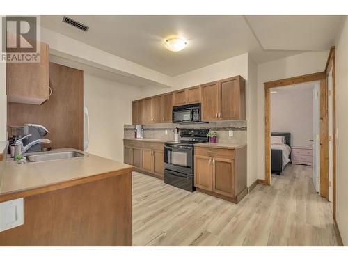 2111 Horizon Drive, West Kelowna, BC - Indoor Photo Showing Kitchen With Double Sink