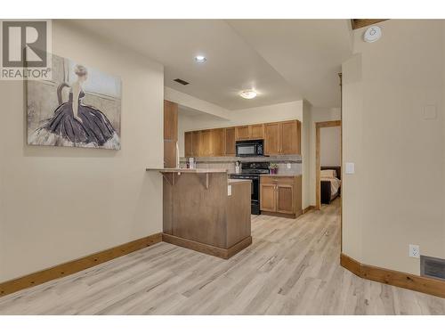 2111 Horizon Drive, West Kelowna, BC - Indoor Photo Showing Kitchen