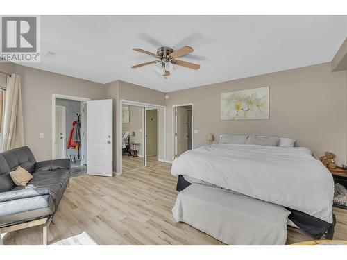 2111 Horizon Drive, West Kelowna, BC - Indoor Photo Showing Bedroom