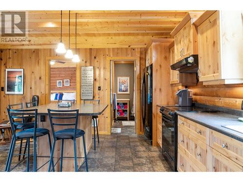 1 Old Sicamous Road, Sicamous, BC - Indoor