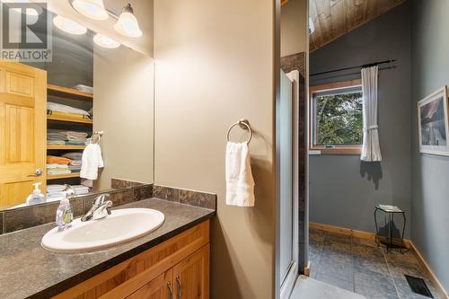 1 Old Sicamous Road, Sicamous, BC - Indoor Photo Showing Bathroom